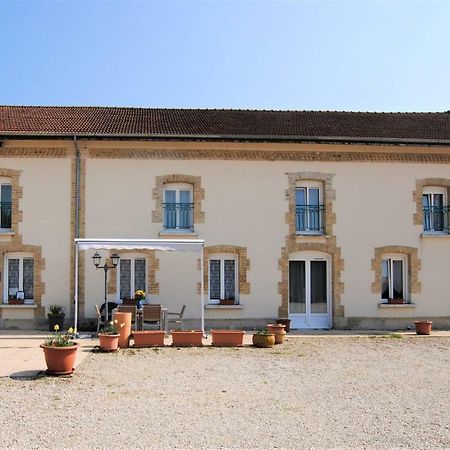 Bed and Breakfast La Janenquelle Sarry  Exterior foto