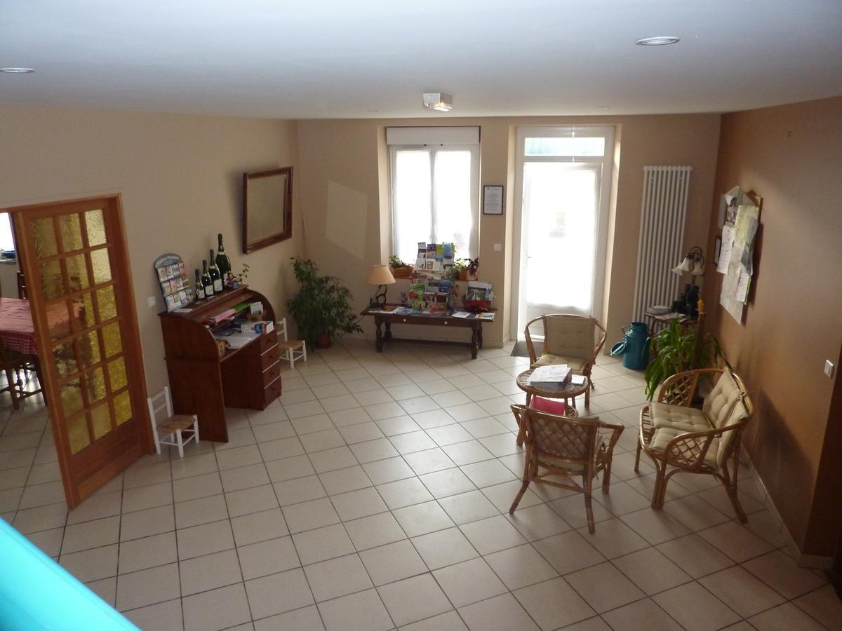 Bed and Breakfast La Janenquelle Sarry  Exterior foto