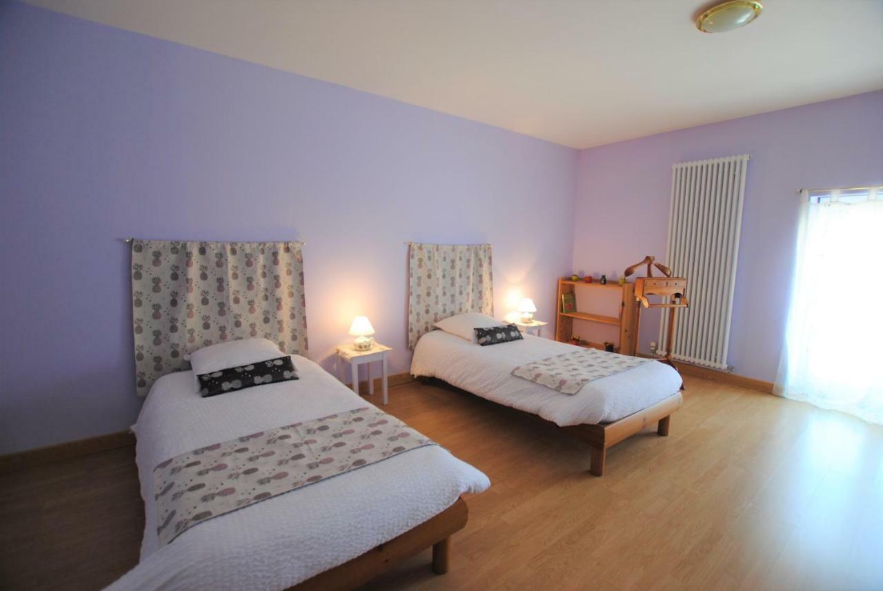 Bed and Breakfast La Janenquelle Sarry  Exterior foto