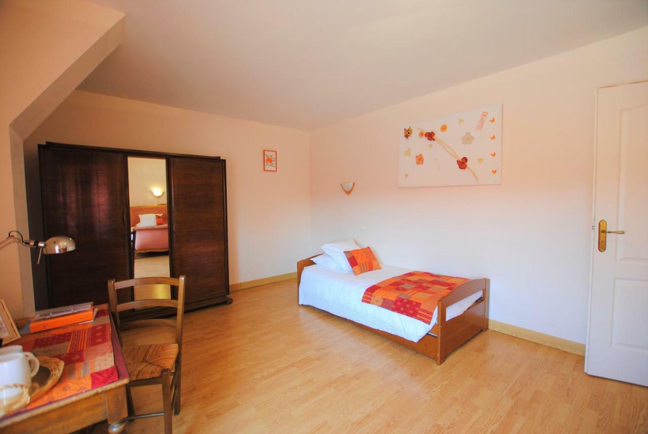 Bed and Breakfast La Janenquelle Sarry  Exterior foto