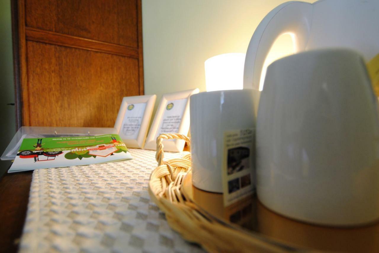 Bed and Breakfast La Janenquelle Sarry  Exterior foto